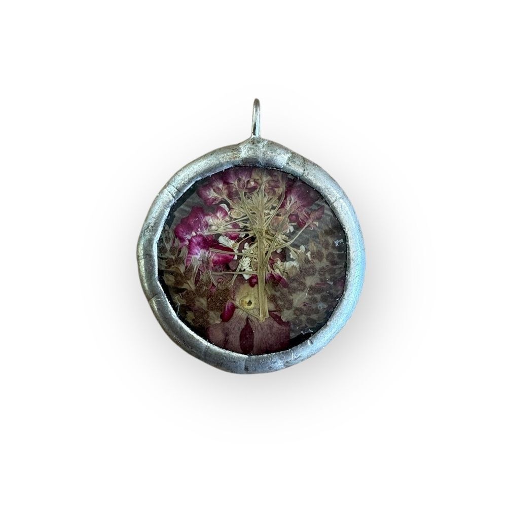 Vintage Silver Pink Pressed Flower Floral Pendant -1” - Picture 2 of 2
